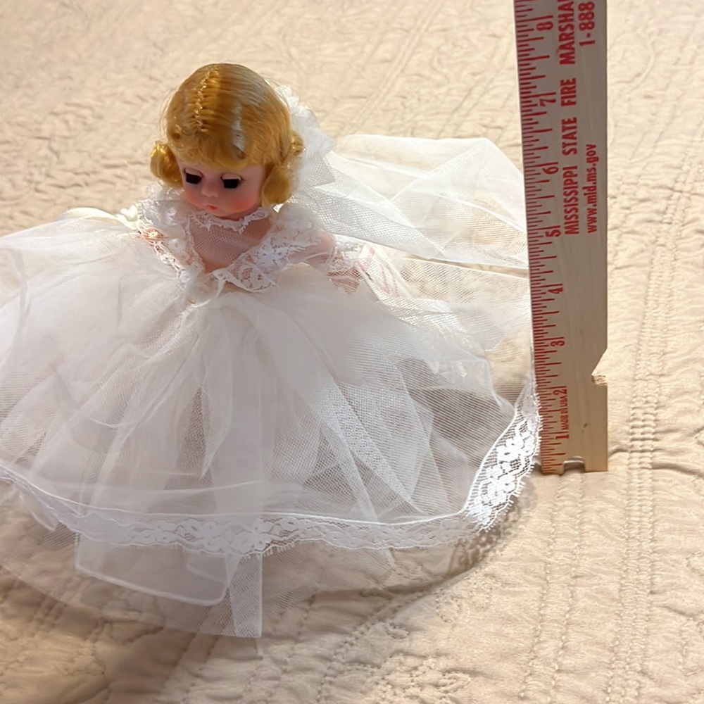 Madame Alexander Doll with Golden Hair - Picture 4 of 8